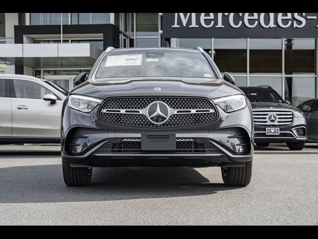 2025 Mercedes-Benz GLC 300