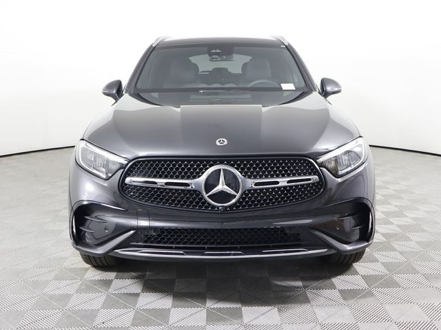 2025 Mercedes-Benz GLC 300