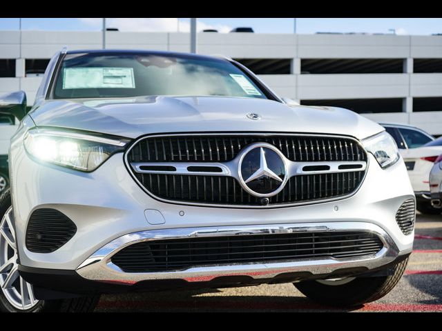 2025 Mercedes-Benz GLC 300