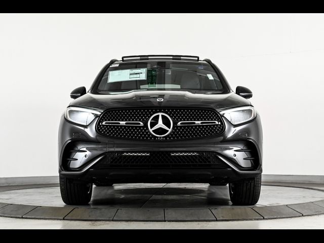 2025 Mercedes-Benz GLC 300