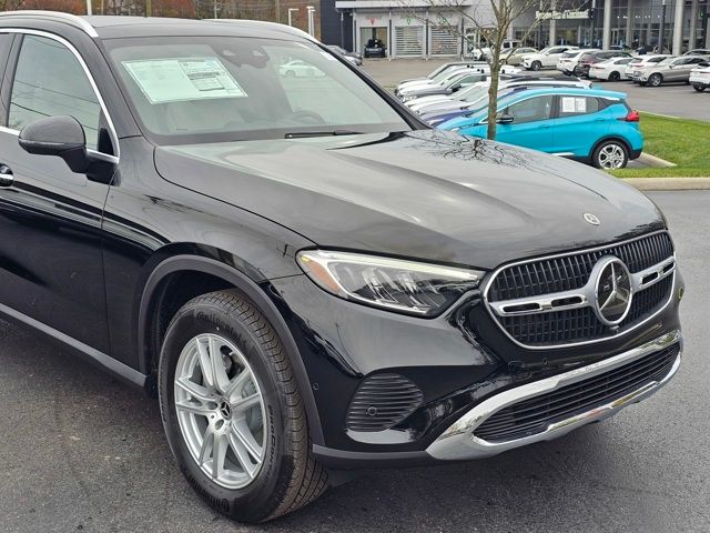 2025 Mercedes-Benz GLC 300