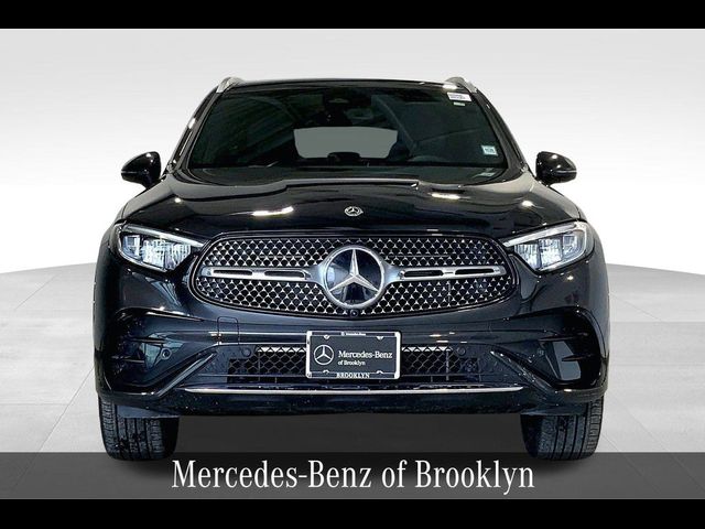 2025 Mercedes-Benz GLC 300