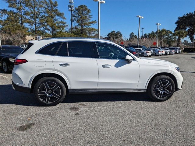 2025 Mercedes-Benz GLC 300