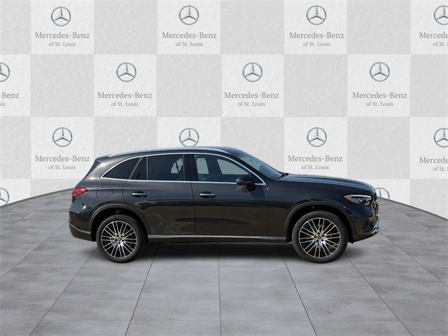 2025 Mercedes-Benz GLC 300