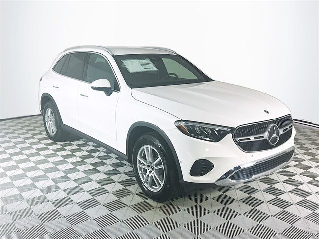 2025 Mercedes-Benz GLC 300