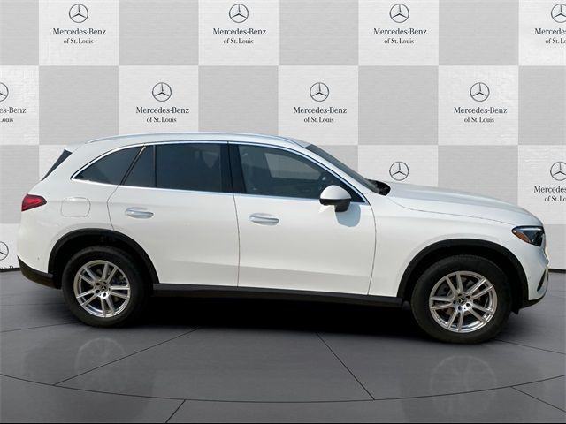 2025 Mercedes-Benz GLC 300