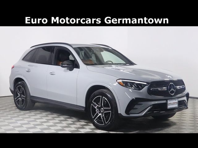 2025 Mercedes-Benz GLC 300