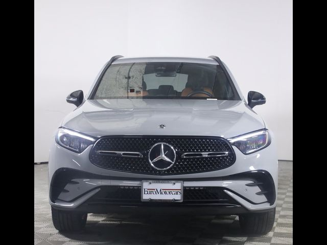 2025 Mercedes-Benz GLC 300