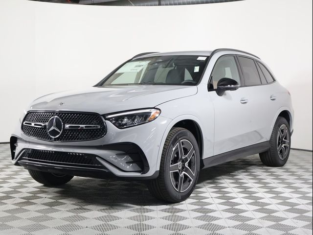 2025 Mercedes-Benz GLC 300