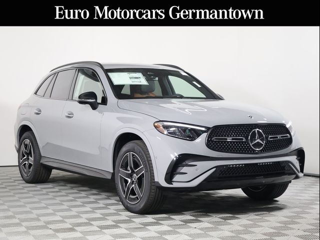 2025 Mercedes-Benz GLC 300