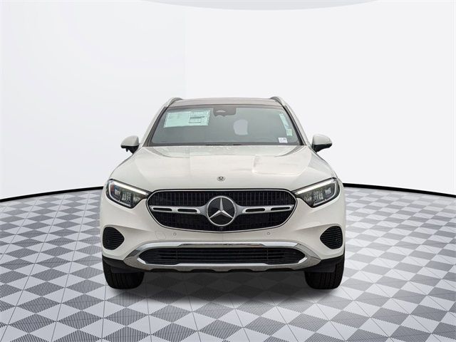 2025 Mercedes-Benz GLC 300