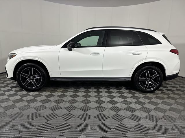 2025 Mercedes-Benz GLC 300