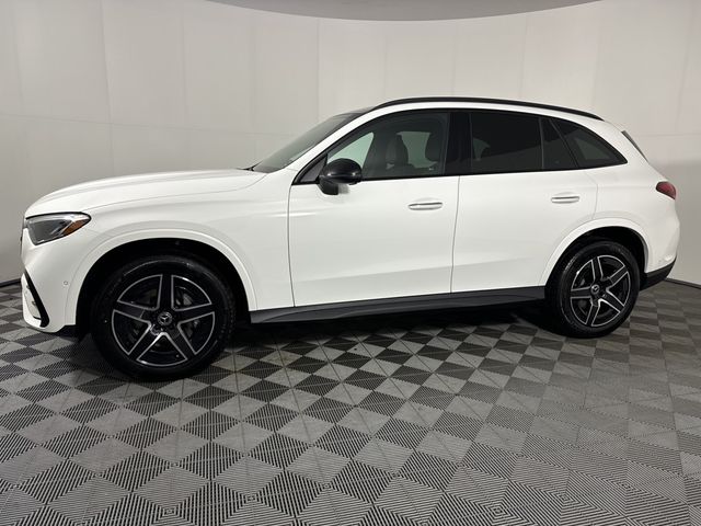 2025 Mercedes-Benz GLC 300