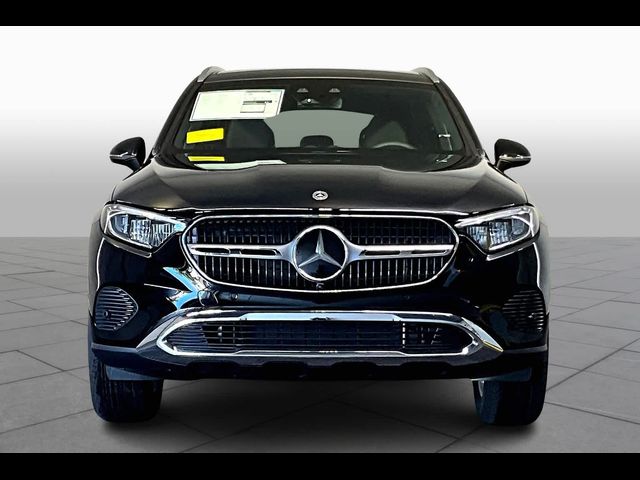 2025 Mercedes-Benz GLC 300