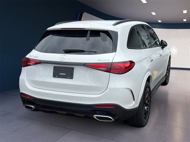 2025 Mercedes-Benz GLC 300