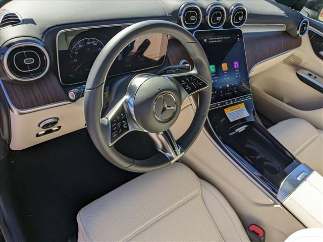 2025 Mercedes-Benz GLC 300