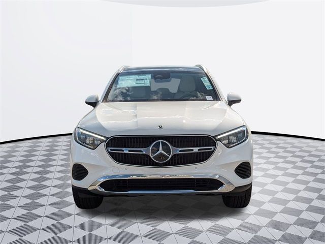 2025 Mercedes-Benz GLC 300