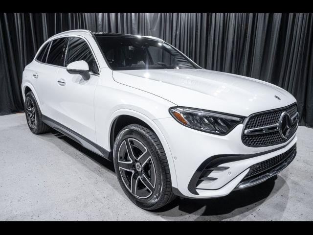 2025 Mercedes-Benz GLC 300