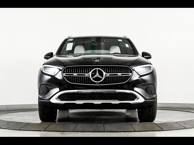 2025 Mercedes-Benz GLC 300