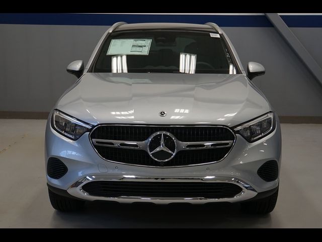 2025 Mercedes-Benz GLC 300