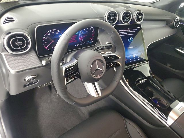 2025 Mercedes-Benz GLC 300