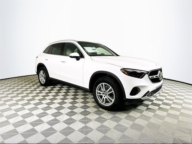 2025 Mercedes-Benz GLC 300