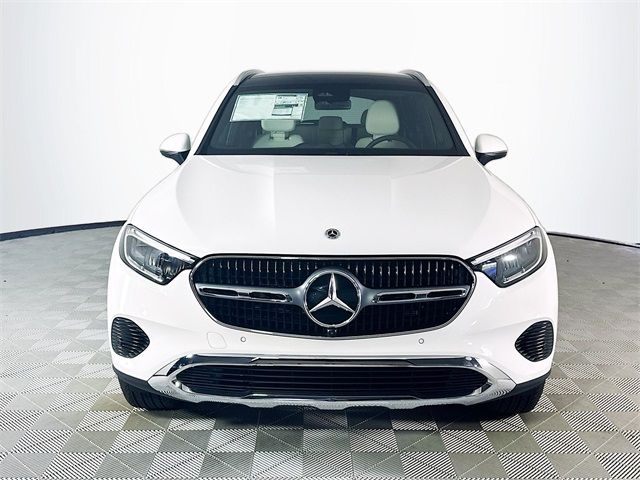 2025 Mercedes-Benz GLC 300