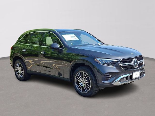 2025 Mercedes-Benz GLC 300