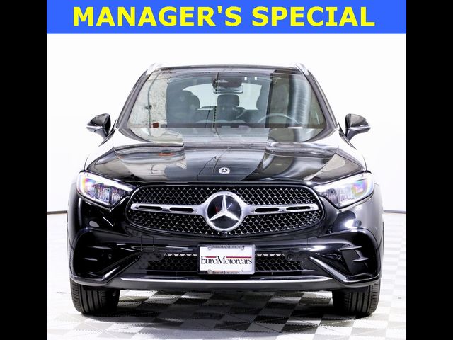 2025 Mercedes-Benz GLC 300