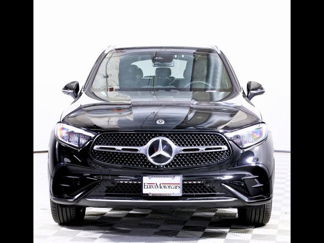 2025 Mercedes-Benz GLC 300