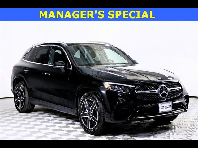 2025 Mercedes-Benz GLC 300