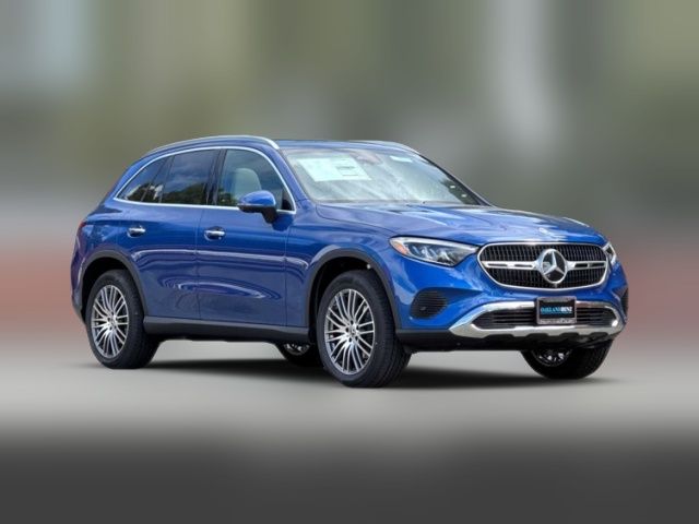 2025 Mercedes-Benz GLC 300
