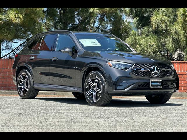 2025 Mercedes-Benz GLC 300