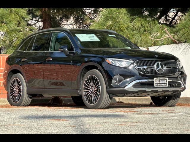 2025 Mercedes-Benz GLC 300