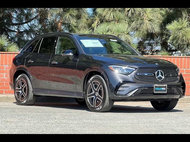 2025 Mercedes-Benz GLC 300