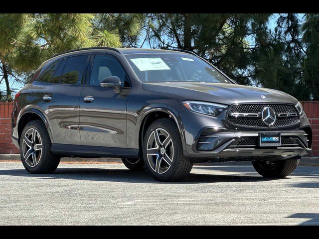 2025 Mercedes-Benz GLC 300