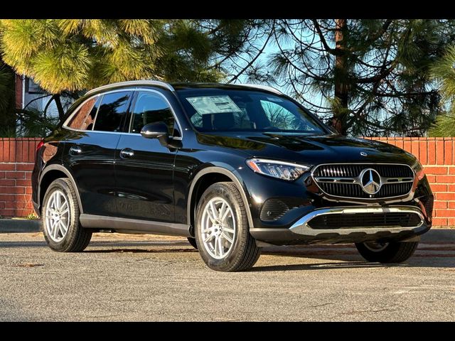 2025 Mercedes-Benz GLC 300