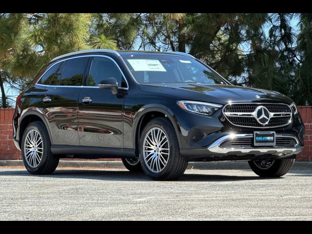 2025 Mercedes-Benz GLC 300