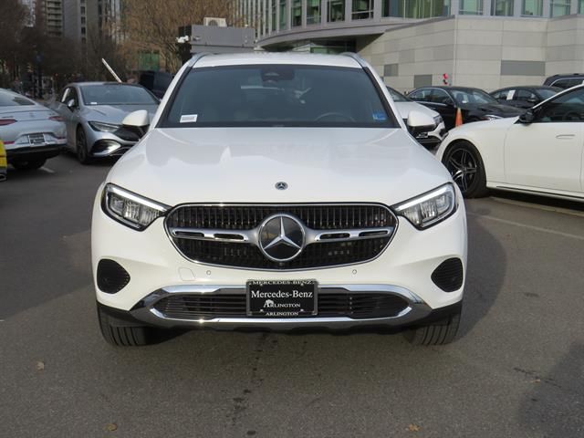 2025 Mercedes-Benz GLC 300