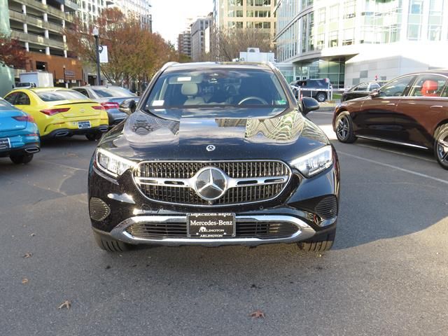 2025 Mercedes-Benz GLC 300