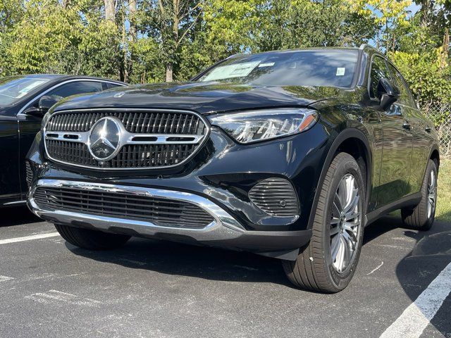 2025 Mercedes-Benz GLC 300