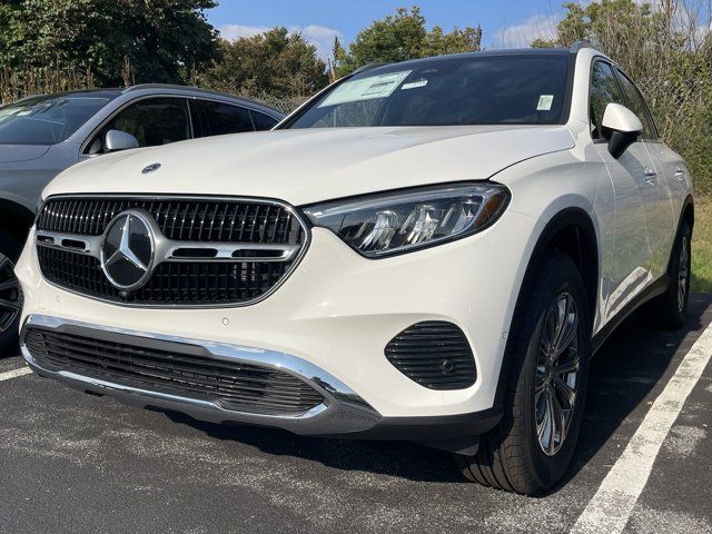 2025 Mercedes-Benz GLC 300