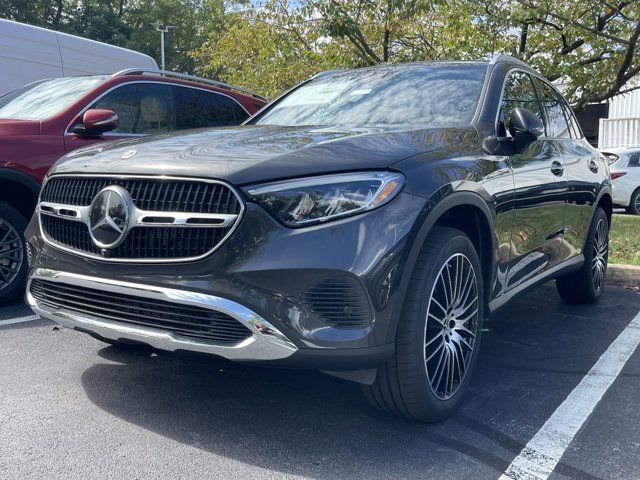 2025 Mercedes-Benz GLC 300