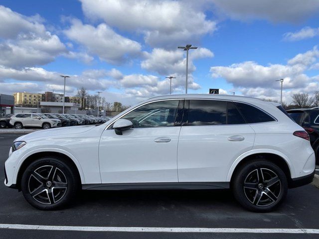 2025 Mercedes-Benz GLC 300