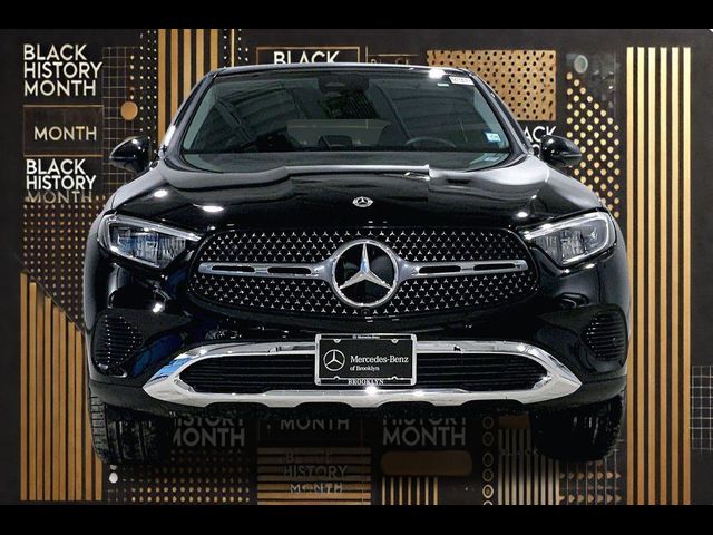 2025 Mercedes-Benz GLC 300