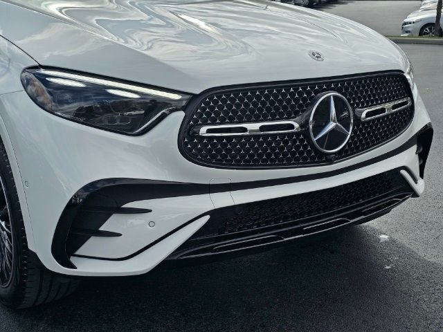 2025 Mercedes-Benz GLC 300