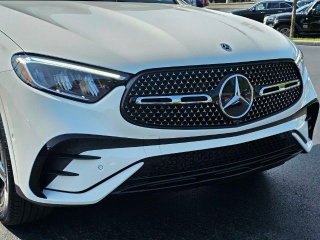 2025 Mercedes-Benz GLC 300