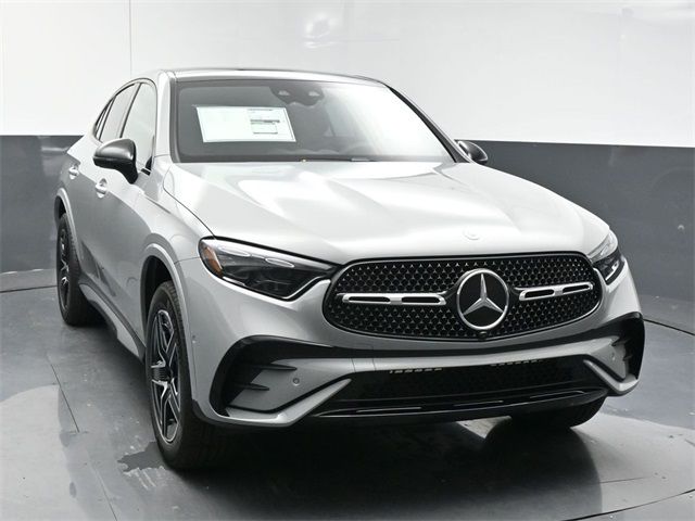 2025 Mercedes-Benz GLC 300