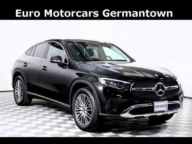 2025 Mercedes-Benz GLC 300