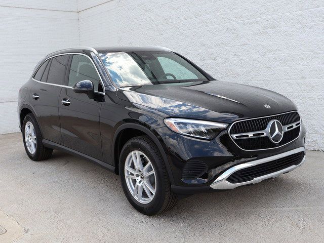 2025 Mercedes-Benz GLC 300